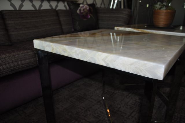 white onyx with bookmatched edge white onyx with bookmatched edge