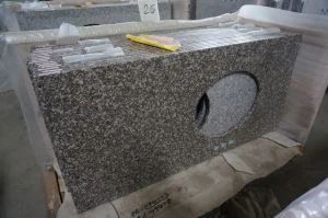 China billig Stein G664 Bainbrook Brown Granit Küchenarbeitsplatten & Badezimmer-Eitelkeit an der Spitze