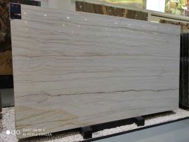 Weißer Macaubas polierter Quarzit